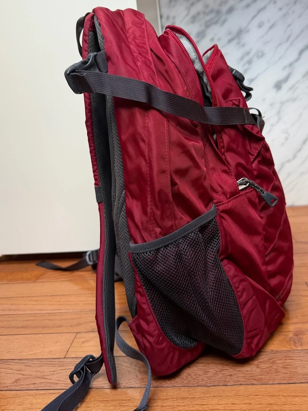 REI 32-liter Full Lode daypack - Lightweight Everyday Carry